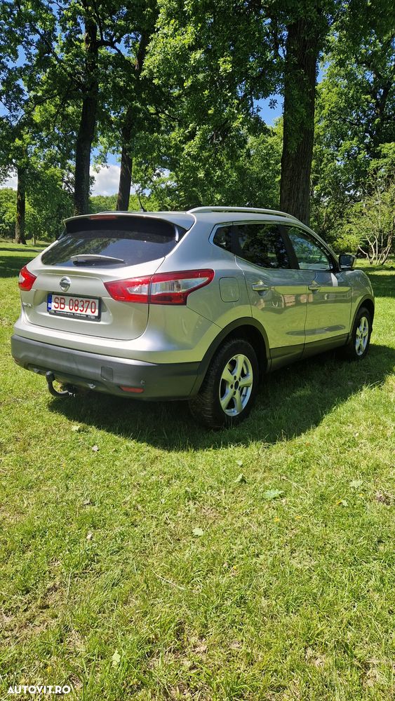 Nissan Qashqai 1.6 DCI Xtronic TEKNA - 4
