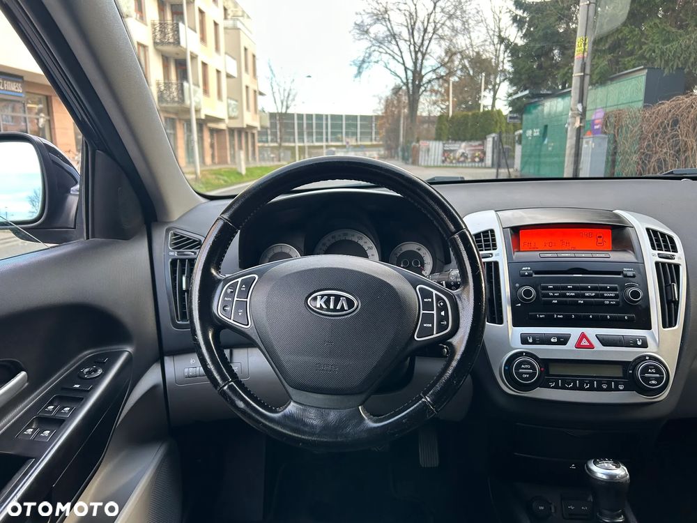 Kia Ceed 1.6 Comfort + - 16