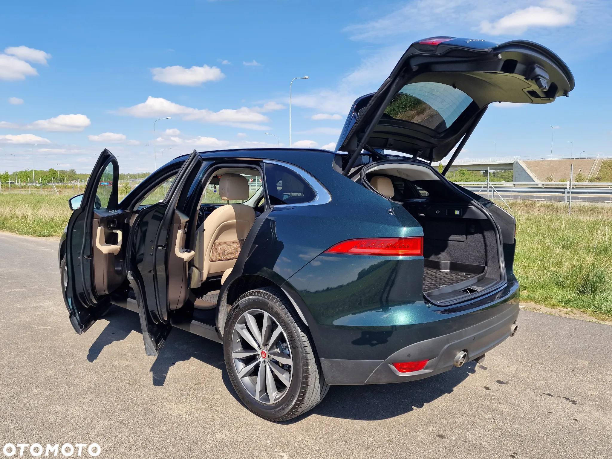 Jaguar F-Pace 35t AWD Prestige - 36