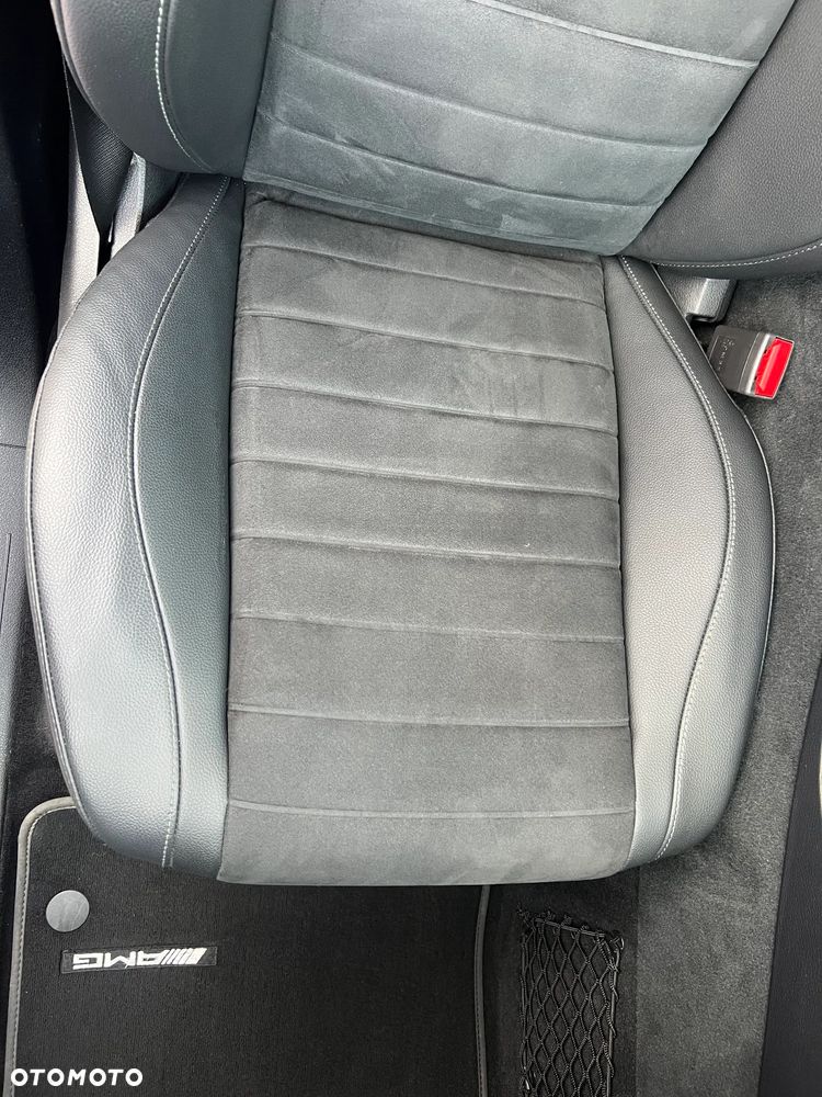 Mercedes-Benz GLE 300 d 4Matic 9G-TRONIC AMG Line - 37