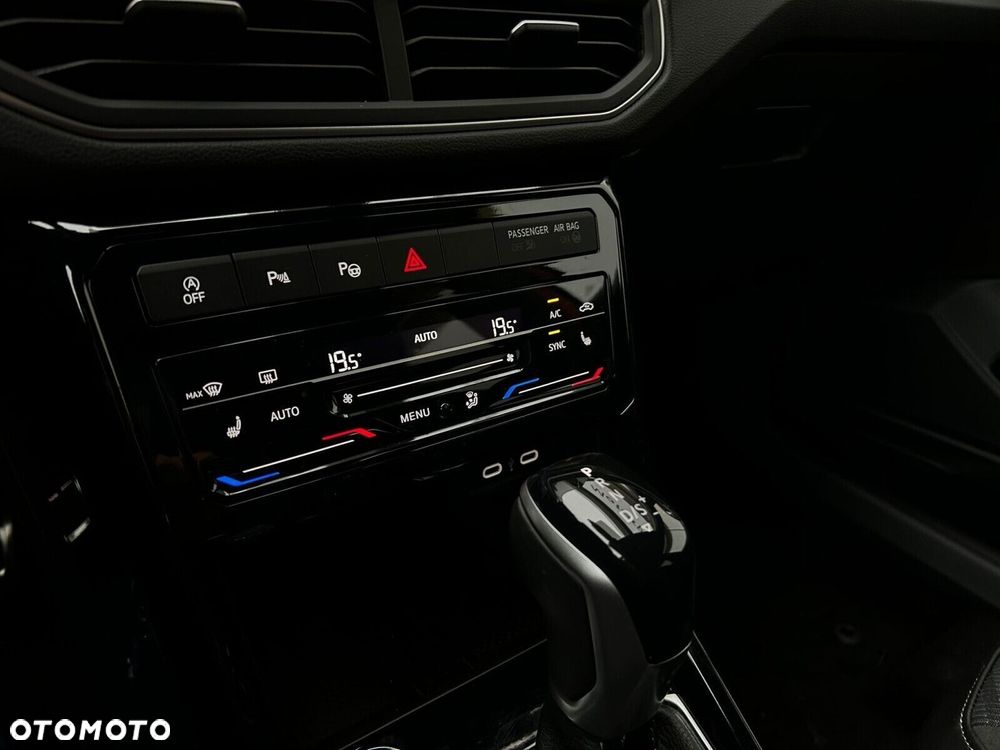 Volkswagen T-Cross - 18