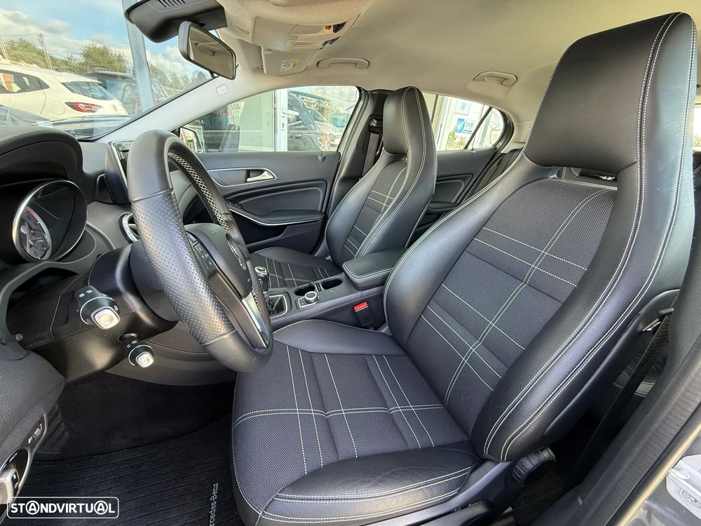 Mercedes-Benz GLA 180 CDI Urban - 15