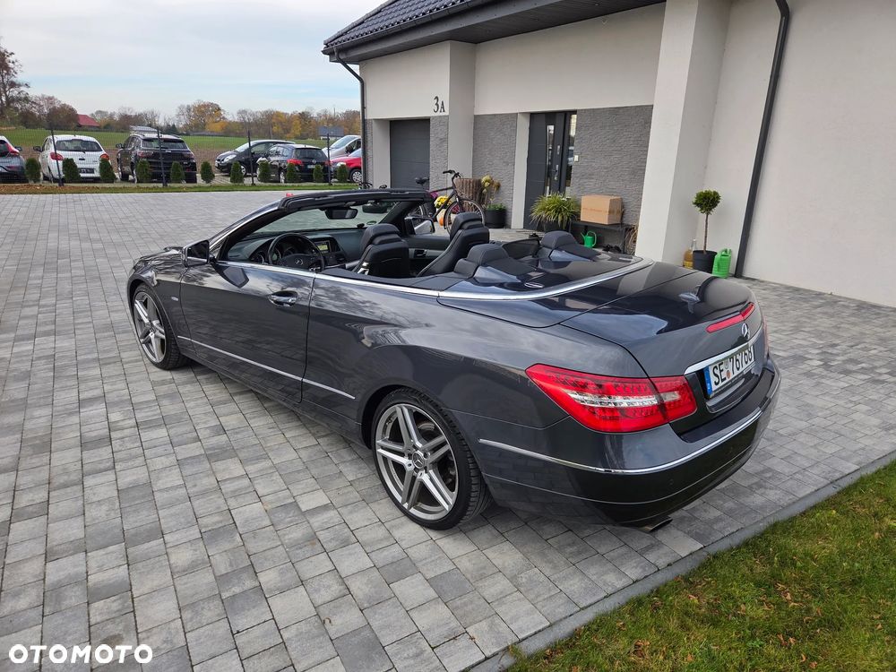 Mercedes-Benz Klasa E ver-e--klasse-cabrio-avantgarde - 7