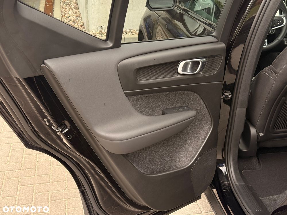 Volvo XC 40 B5 B AWD Momentum Pro - 16