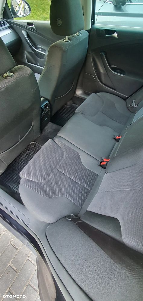 Volkswagen Passat - 6