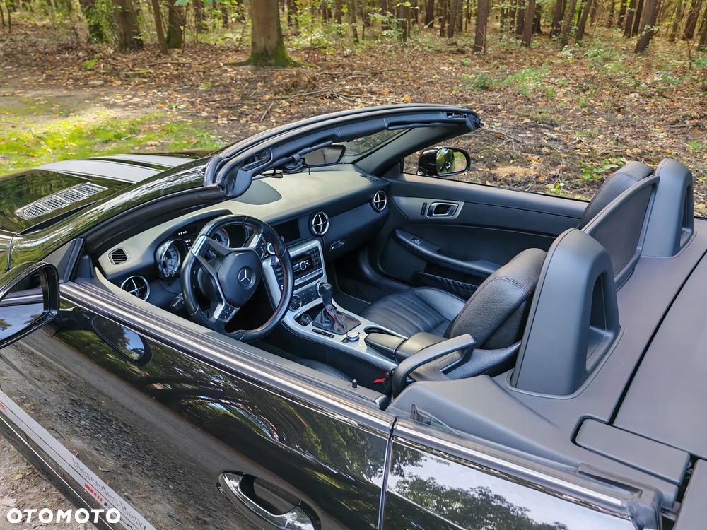 Mercedes-Benz SLK 200 (BlueEFFICIENCY) 7G-TRONIC - 33