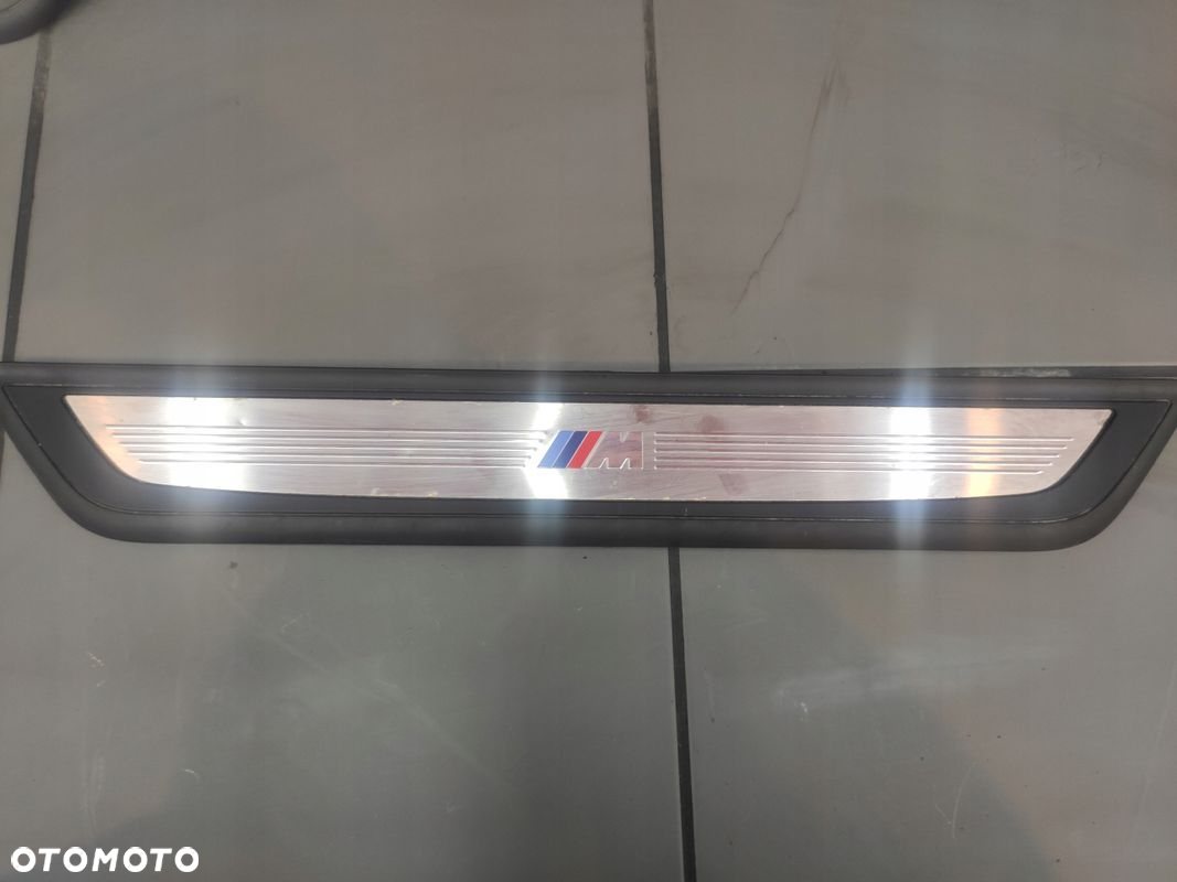 BMW 7 F01 F02 MPAKIET LISTWY PROGOWE OZDOBNE DRZWI PROGI KPL ORYGINAŁ BMW - 11