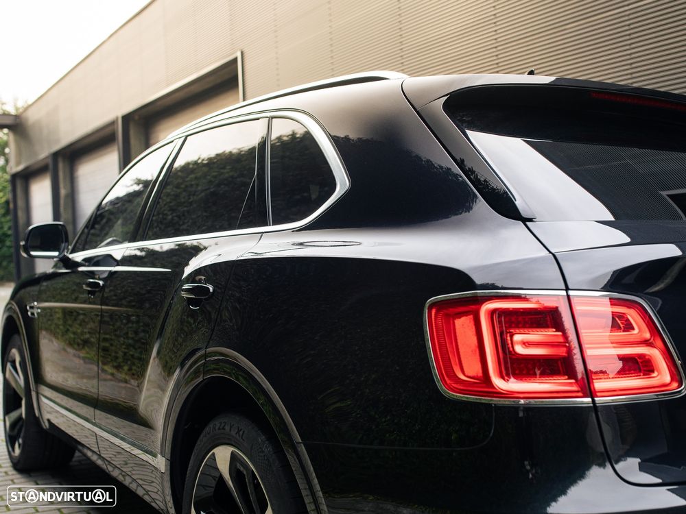 Bentley Bentayga W12 Mulliner - 14