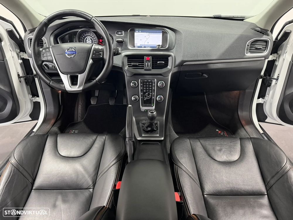 Volvo V40 Cross Country D2 Momentum - 21