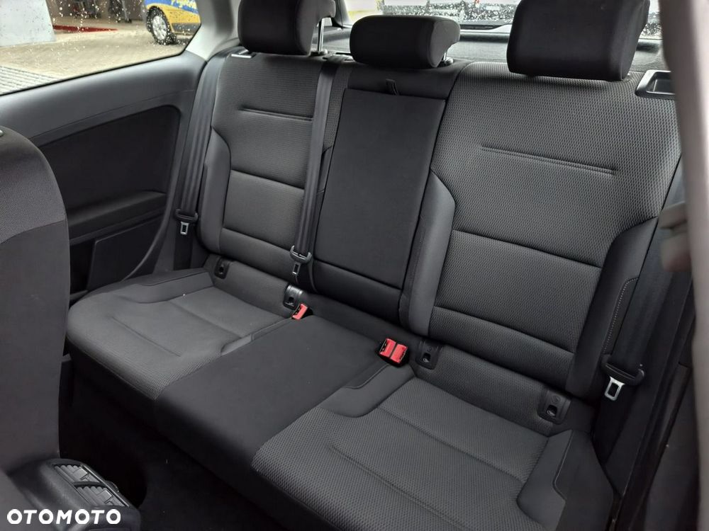 Volkswagen Golf - 16