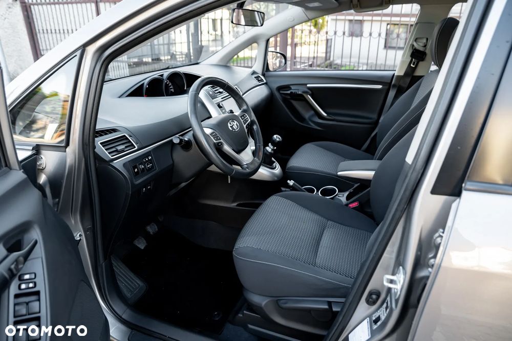 Toyota Verso 1.8 7-Sitzer Executive - 16