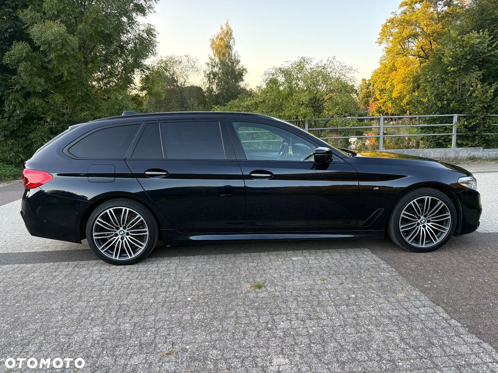 BMW Seria 5 520d xDrive Touring M Sport Edition - 4