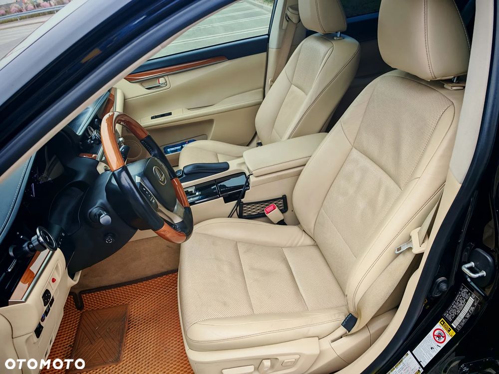 Lexus ES - 9