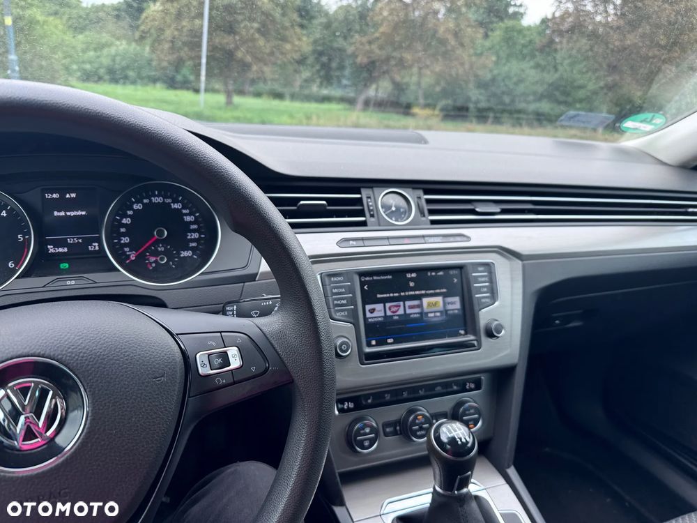 Volkswagen Passat 2.0 TDI BMT Trendline - 1
