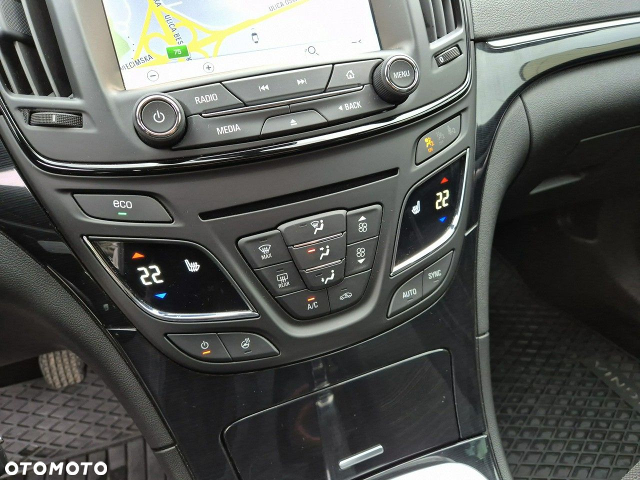 Opel Insignia - 17