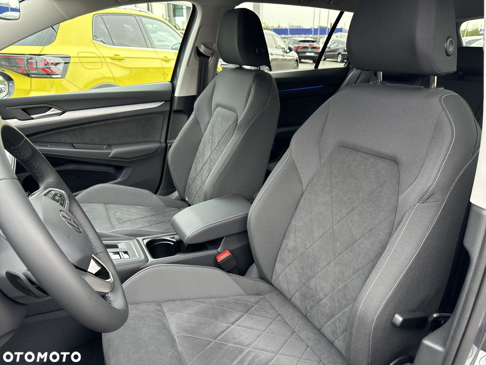 Volkswagen Golf - 12