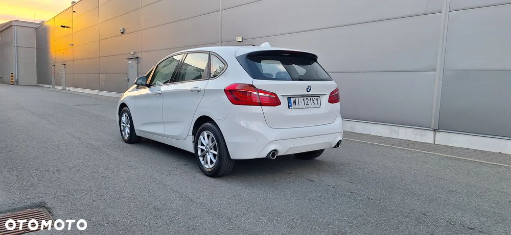 BMW Seria 2 218d - 6