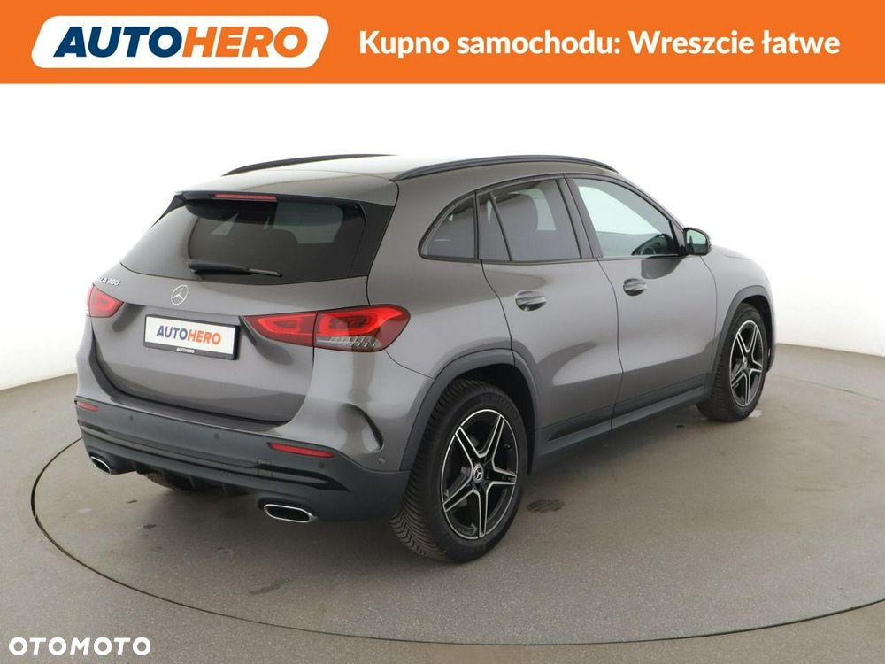 Mercedes-Benz GLA 200 AMG Line - 8