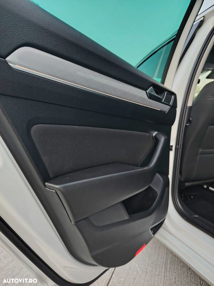 Volkswagen Passat 2.0 TDI SCR Business - 22