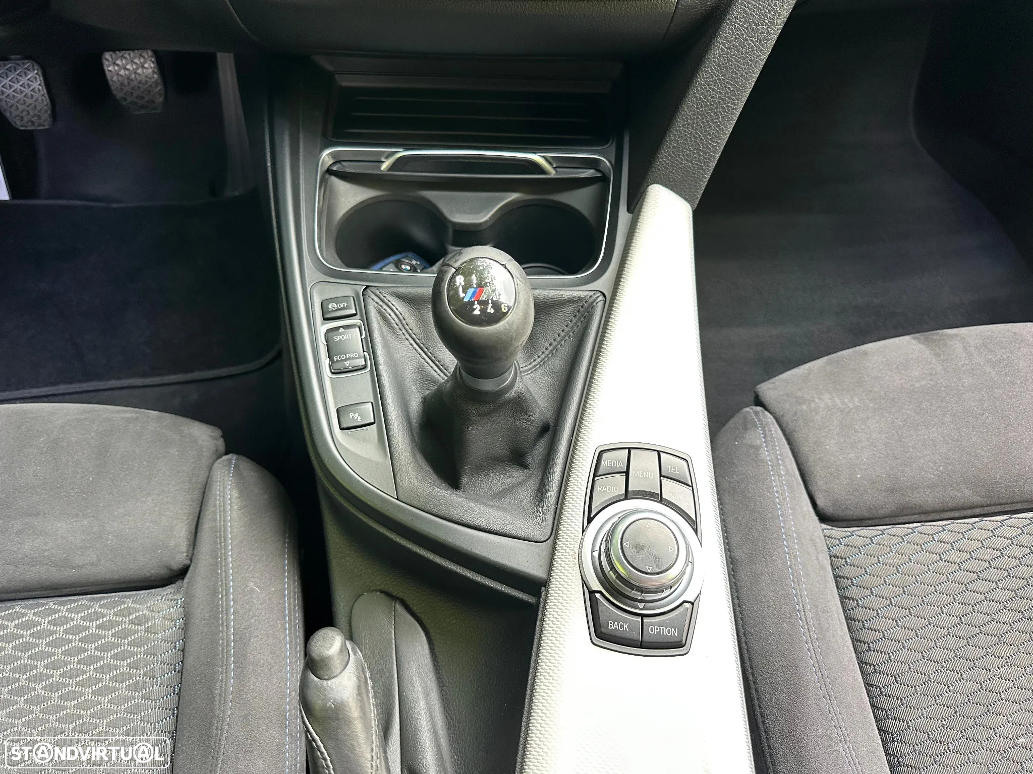 BMW 318 Gran Turismo d Pack M - 38