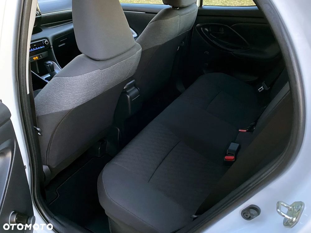 Toyota Yaris - 16