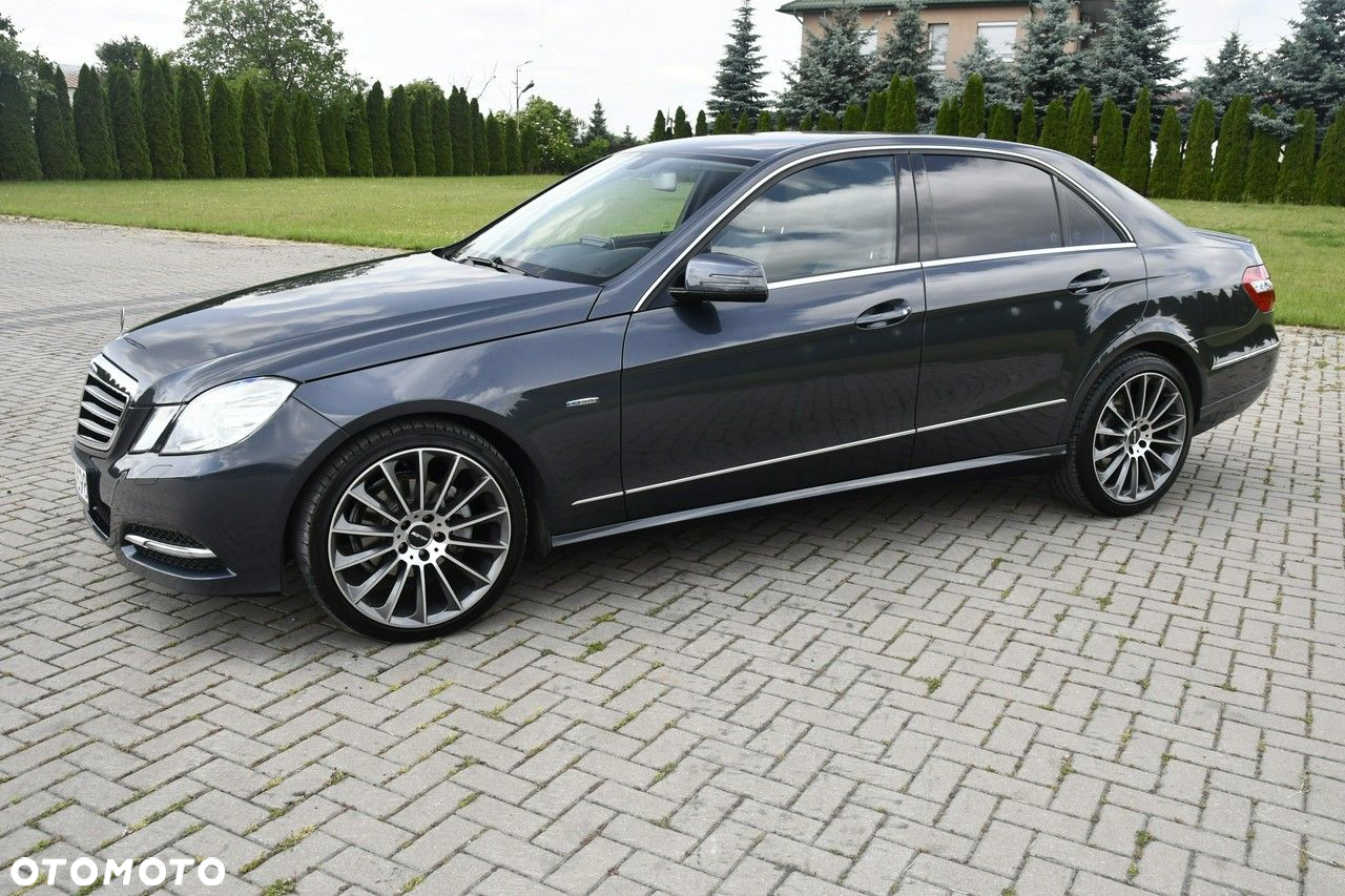 Mercedes-Benz Klasa E - 9