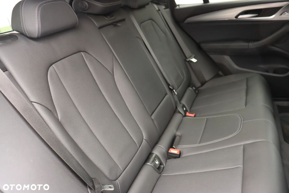 BMW X3 xDrive30d mHEV sport - 17