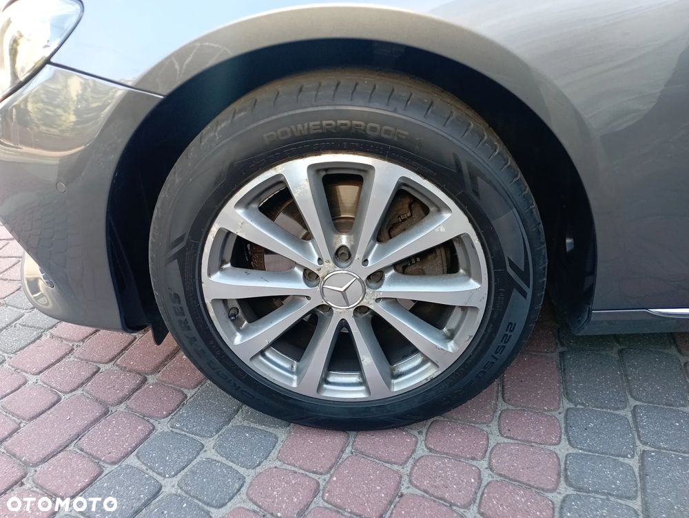 Mercedes-Benz Klasa E 220 d 9G-TRONIC - 30
