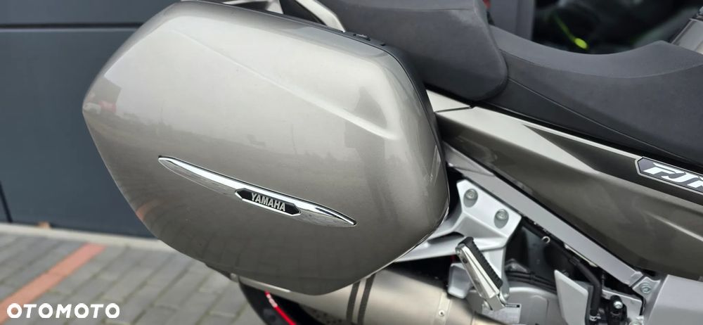 Yamaha FJR - 15