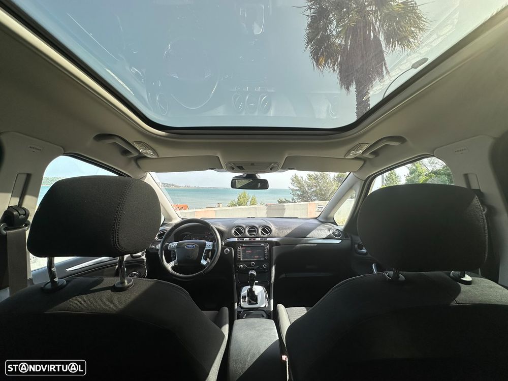 Ford S-Max 2013 photo 4
