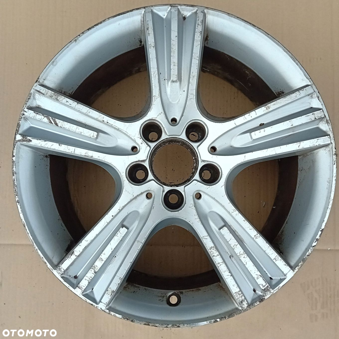 FELGA MERCEDES C-KLASA W204 7,5J 17 ET47 5x112 A2044016002 - 2