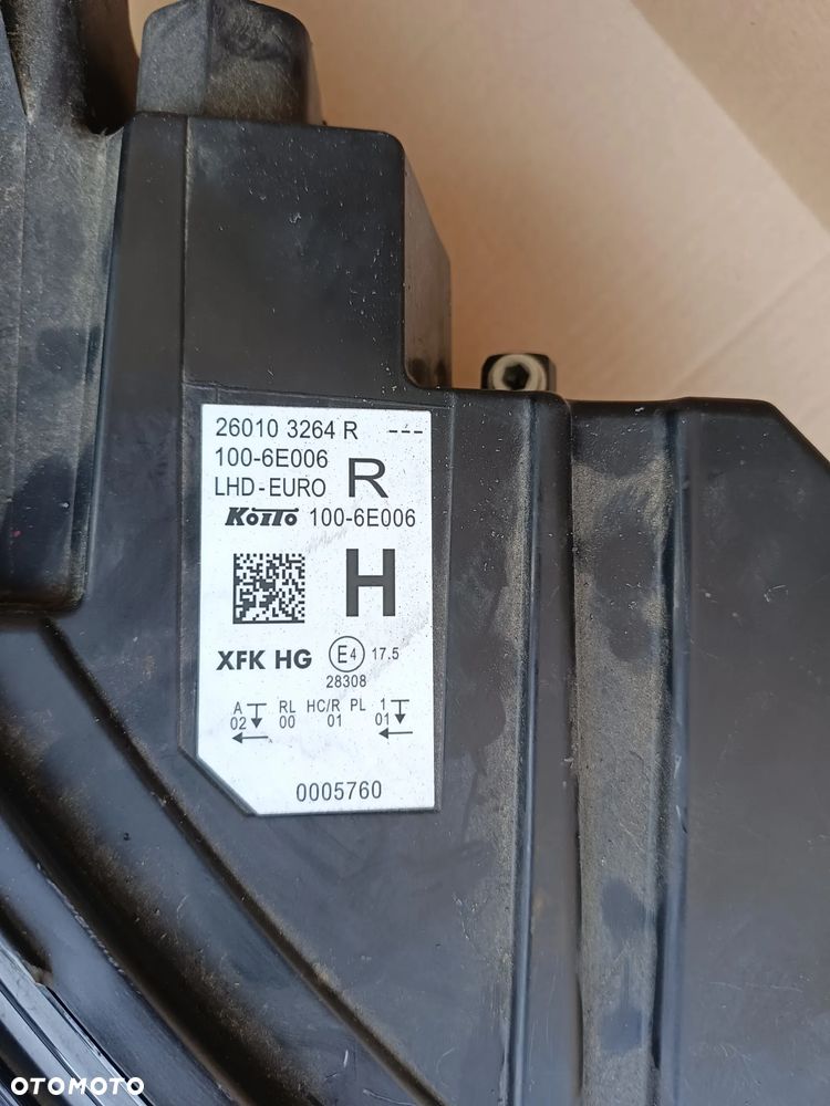 Full Led prawy Renault Kangoo IV 4 lampa prawa 260103264R - 3
