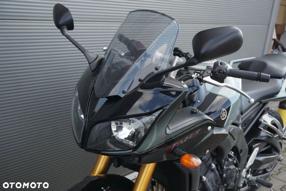 Yamaha FZ - 18