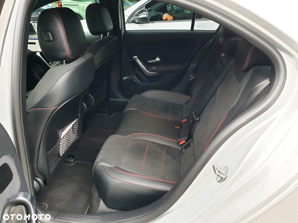 Mercedes-Benz Klasa A 250 e PHEV AMG Line 8G-DCT - 12
