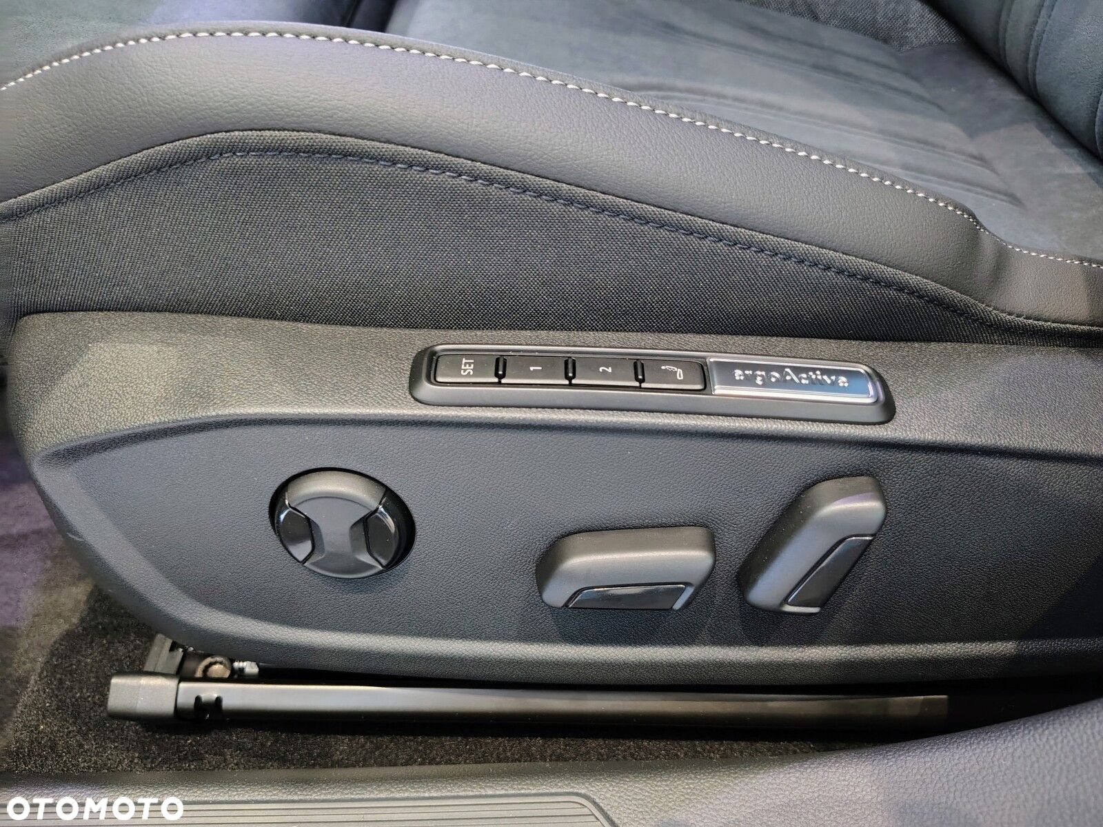Volkswagen Golf - 16