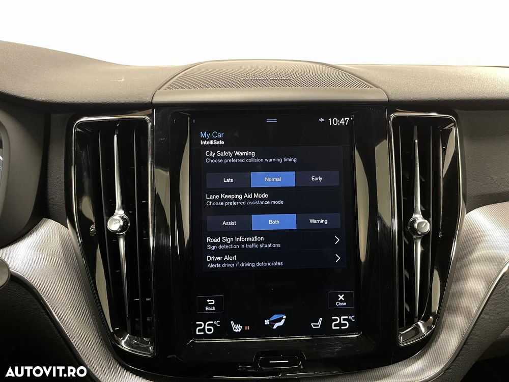 Volvo XC 60 Recharge T8 Twin Engine eAWD R-Design - 19