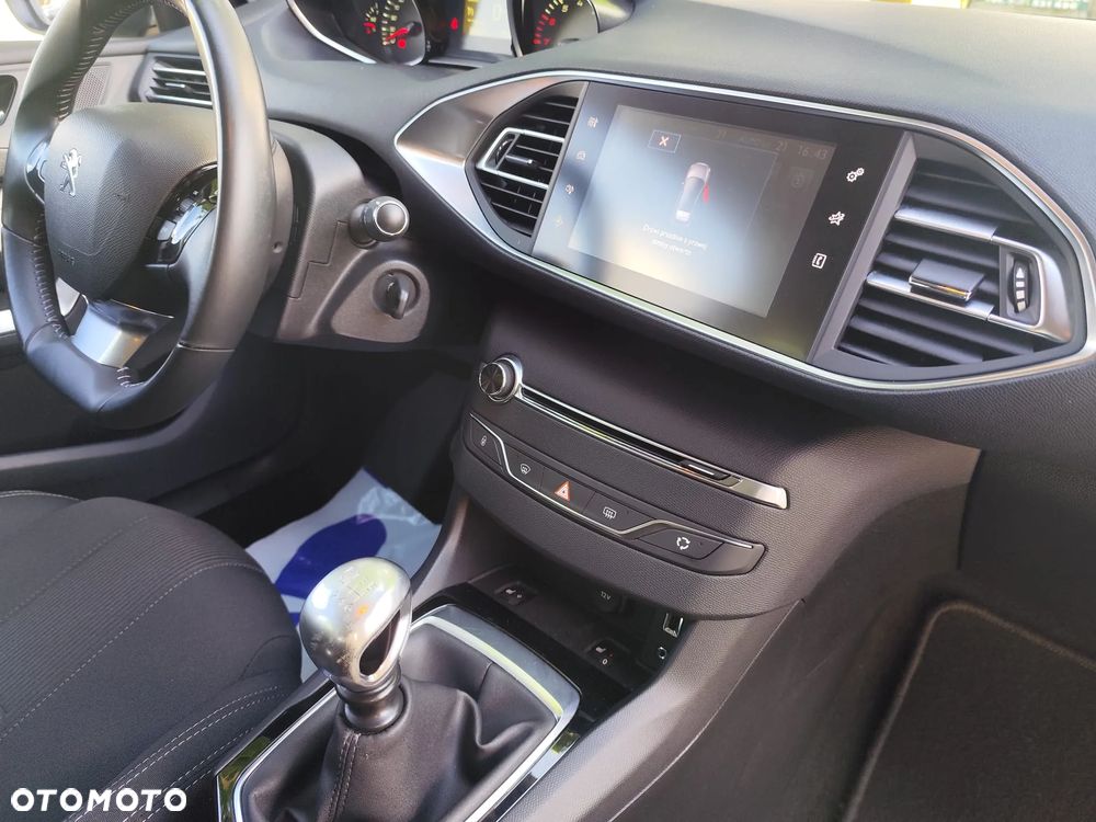 Peugeot 308 PureTech 130 GPF Stop & Start Allure - 23