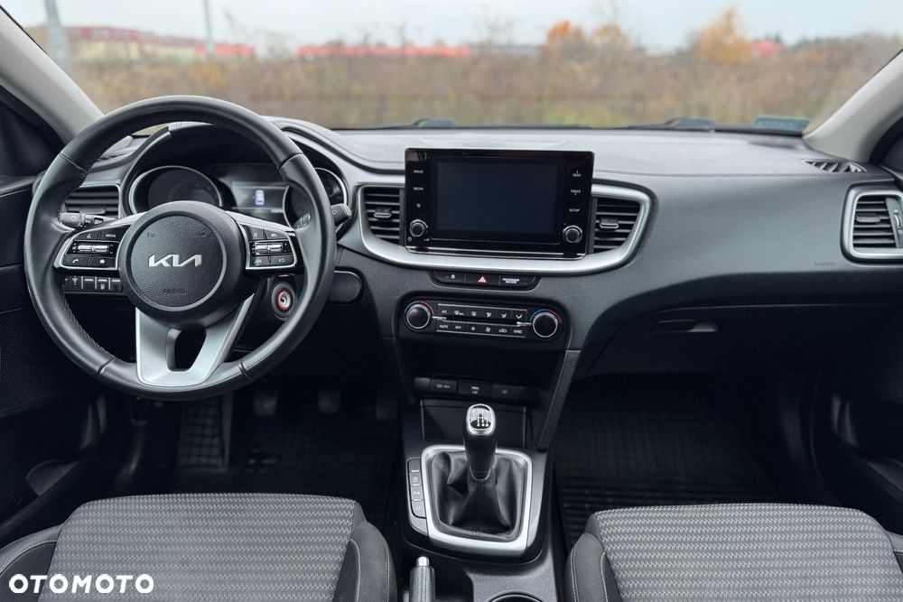 Kia Ceed 1.5 T-GDI M - 29