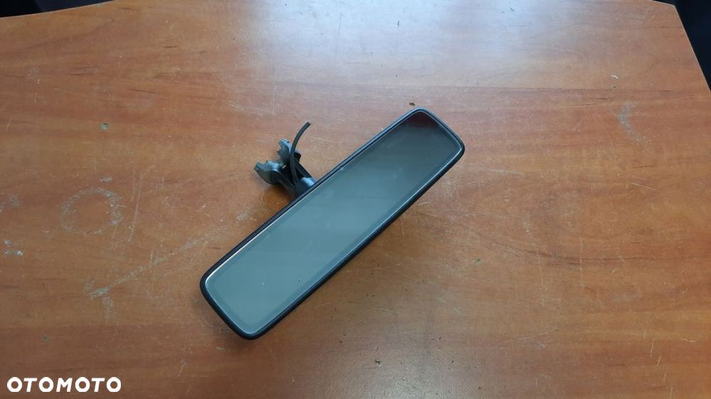 LUSTERKO WEWNĘTRZNE MERCEDES W213 A2138109900
