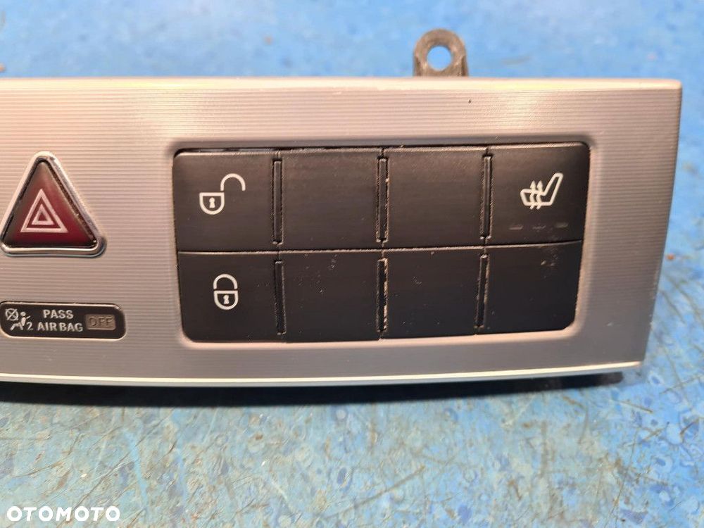 MERCEDES W203 PANEL ŚRODKOWY A2038707610 - 3