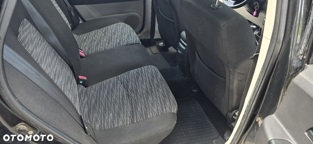 Kia Ceed - 8