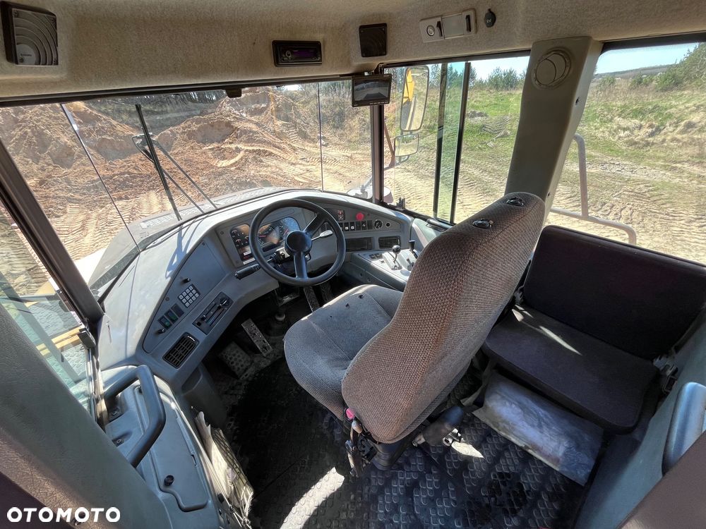 Volvo A25E - 15