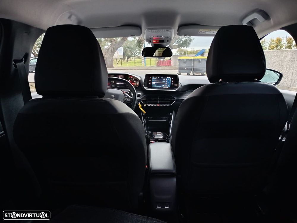 Peugeot 208 1.2 Hybrid Allure e-DCS6 - 11