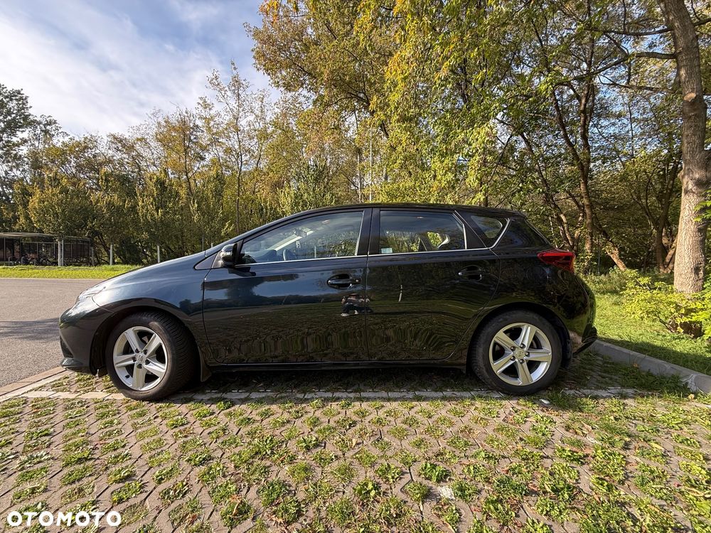 Toyota Auris - 5