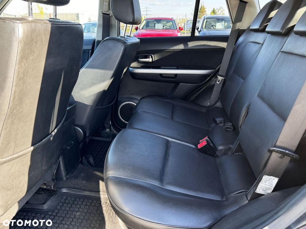 Suzuki Grand Vitara 2.0 Comfort + - 16