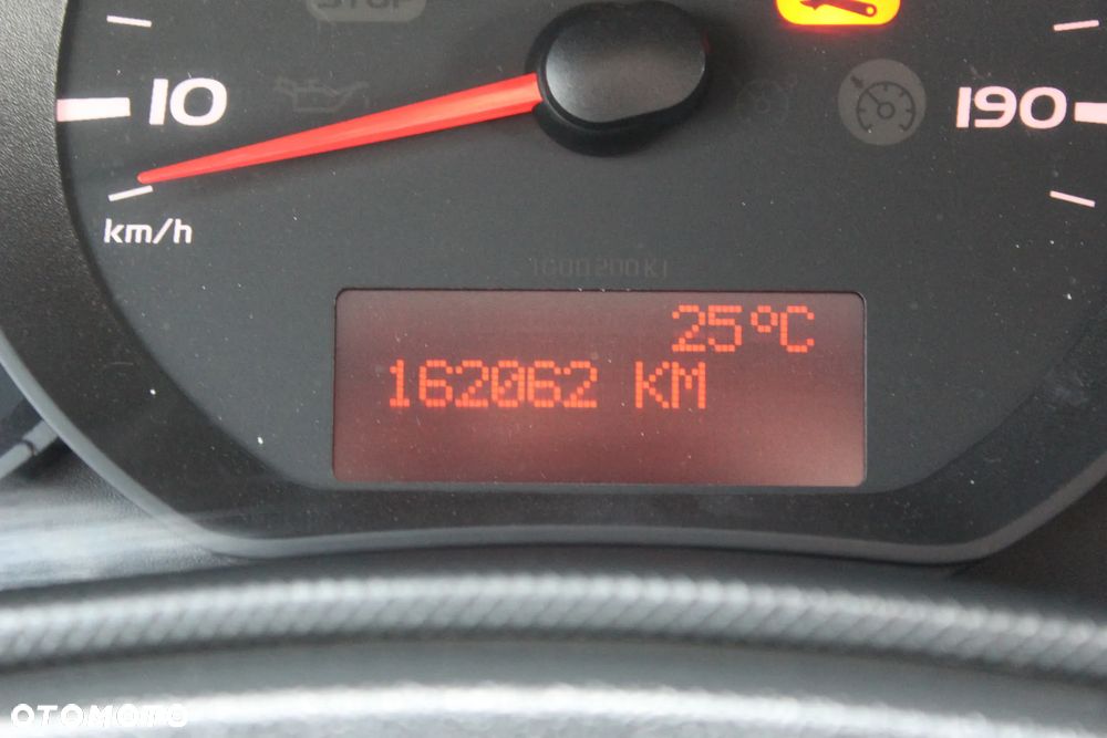 Nissan NV400 - 23