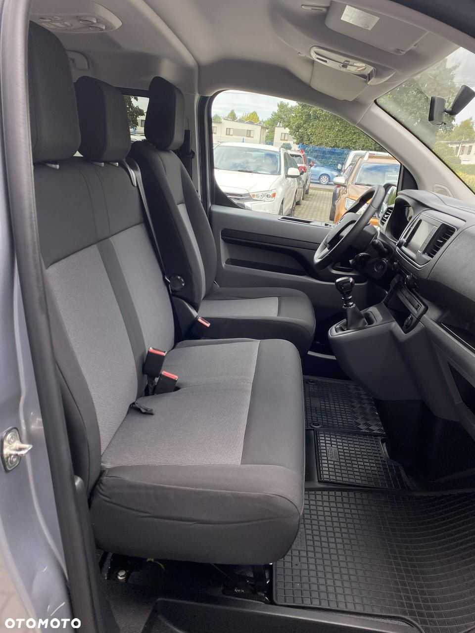 Opel Vivaro - 10