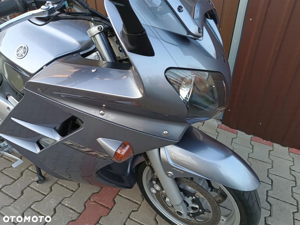 Yamaha FJR - 10