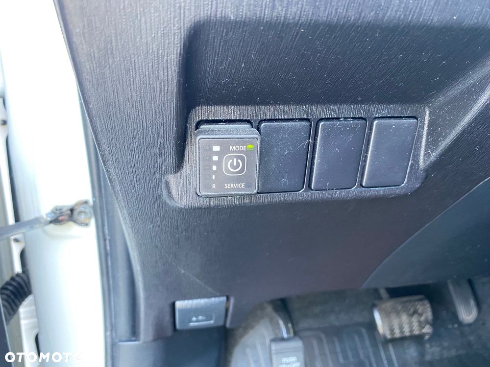 Toyota Prius+ (Hybrid) Comfort - 22