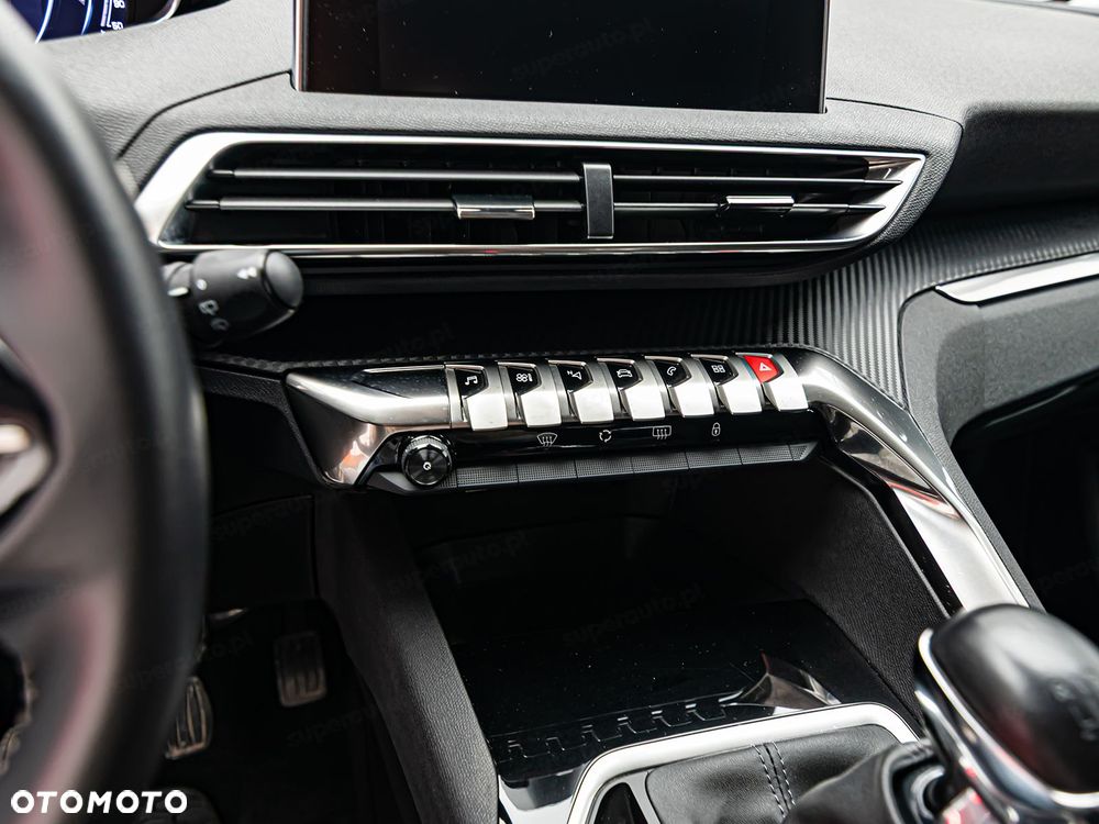Peugeot 3008 - 18